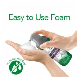 Vet's Best Flea + Tick Waterless Bath For Cats 8 Vet's Best Flea + Tick Waterless Bath For Cats -Peticlean Shop BRAMTON3165810521.2